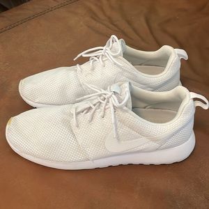 Men’s Nike shoes, white mesh fabric.  Size 11